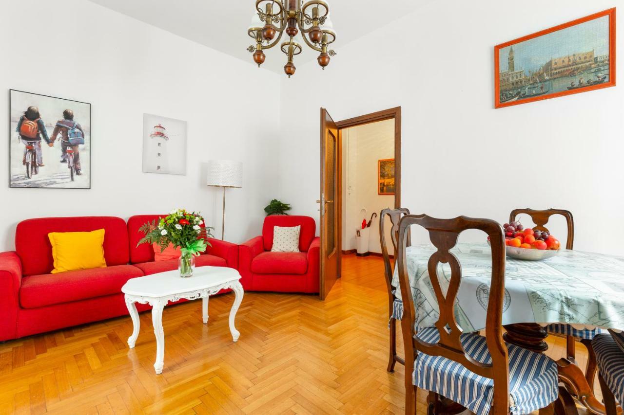 Bright Flat With Shared Garden Appartement Milaan Buitenkant foto